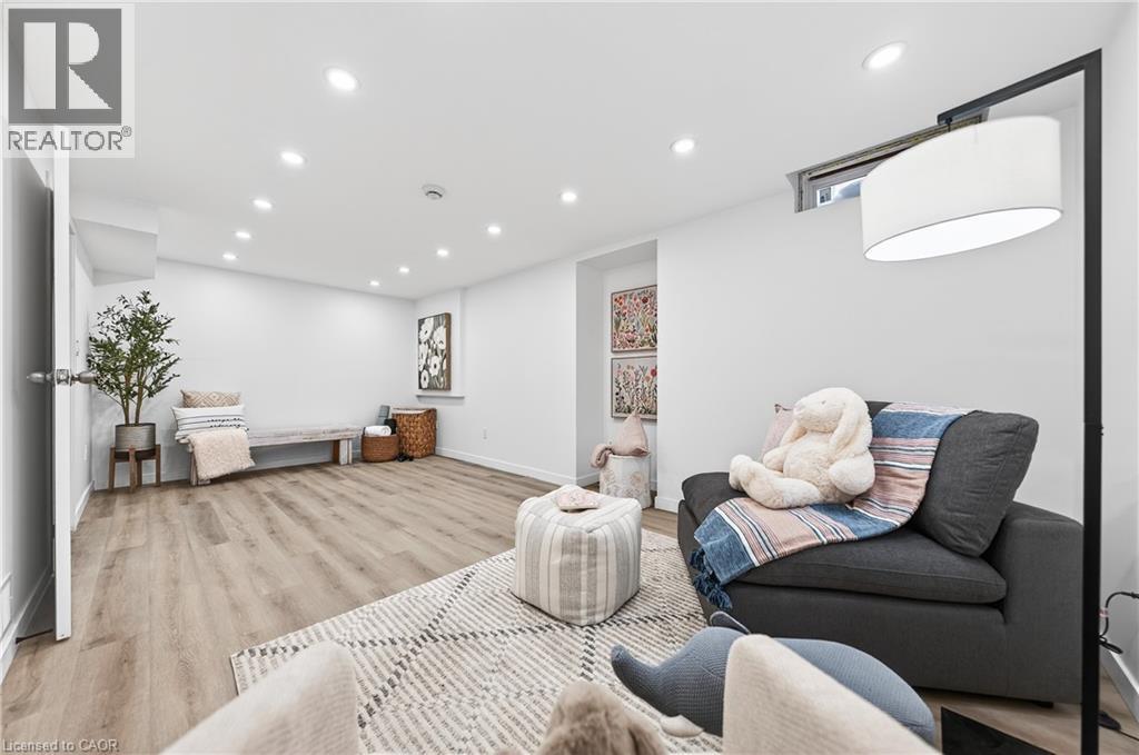 243 Highview Drive, Kitchener, Ontario  N2N 2K3 - Photo 40 - 40803880