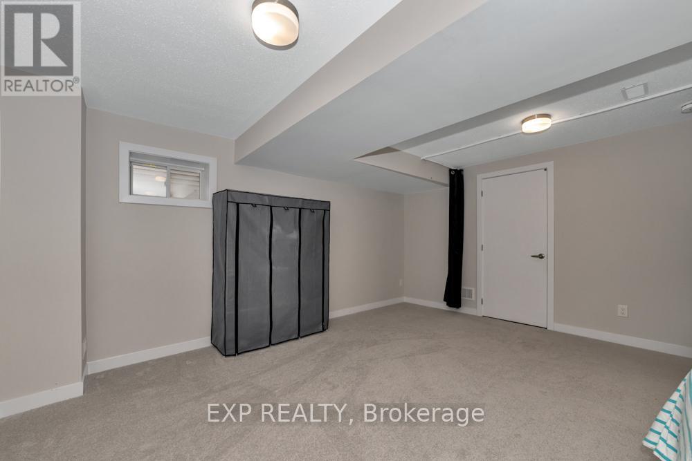 279 Falsetto Street, Ottawa, Ontario  K1W 0S4 - Photo 34 - X12791150