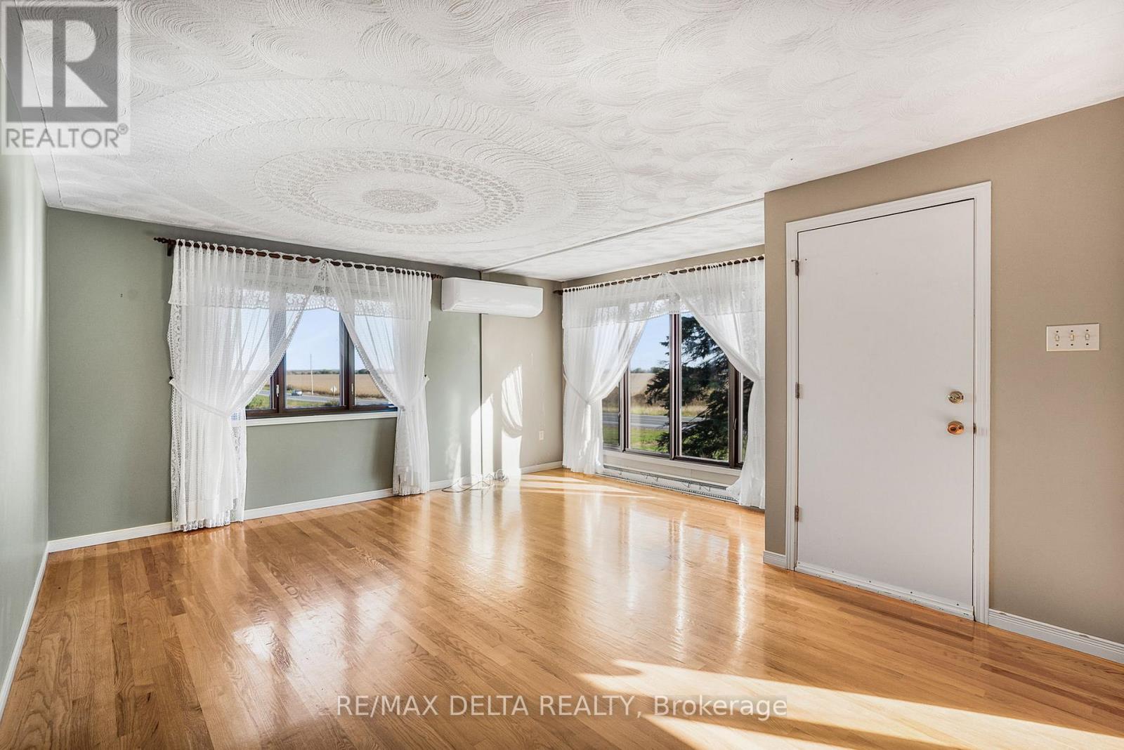 2894 County Road 9 Road, The Nation, Ontario  K0B 1G0 - Photo 5 - X12791152