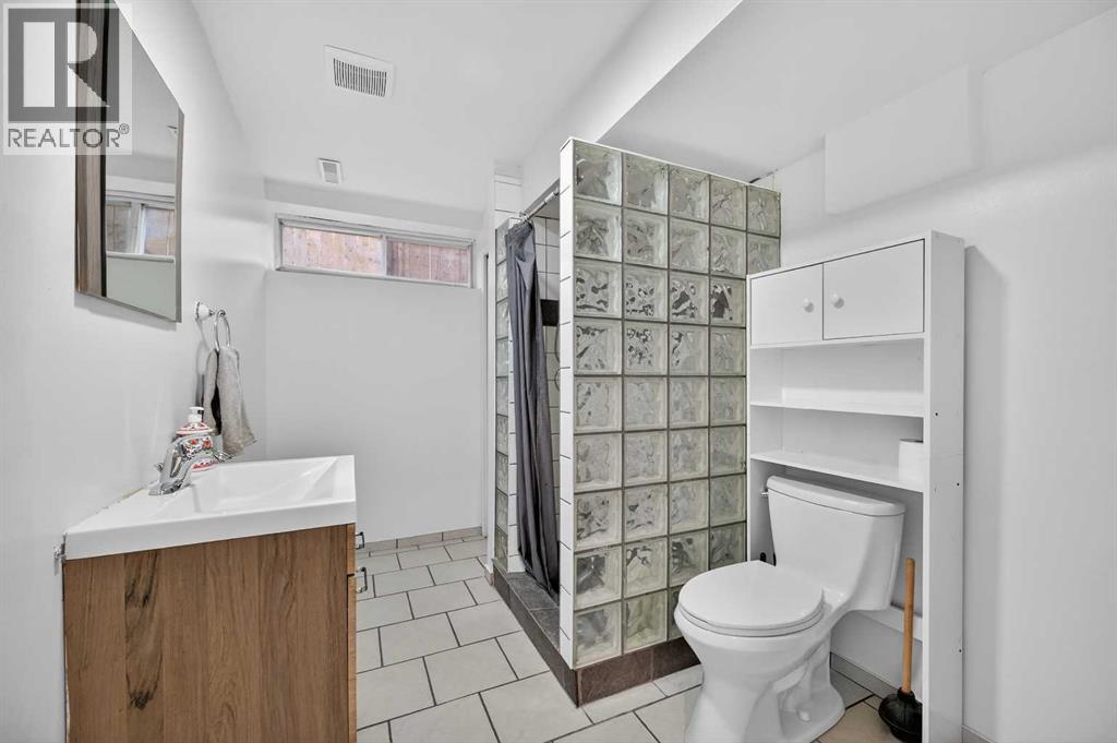 1764 Douglas Glen Grove Se, Calgary, Alberta  T2Z 3A6 - Photo 35 - A2285524