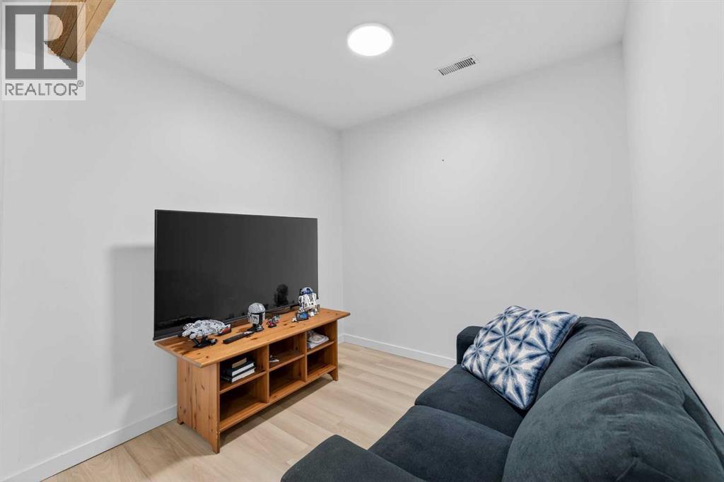 1764 Douglas Glen Grove Se, Calgary, Alberta  T2Z 3A6 - Photo 37 - A2285524