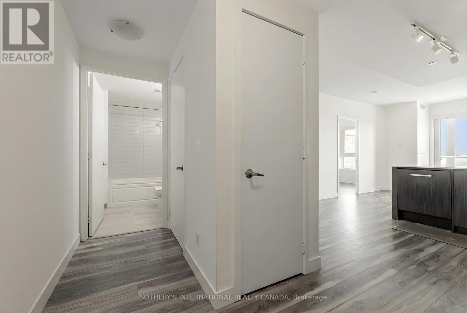 1706 - 5180 Yonge Street, Toronto, Ontario M2N 0K5 - Photo 9 - C12791142