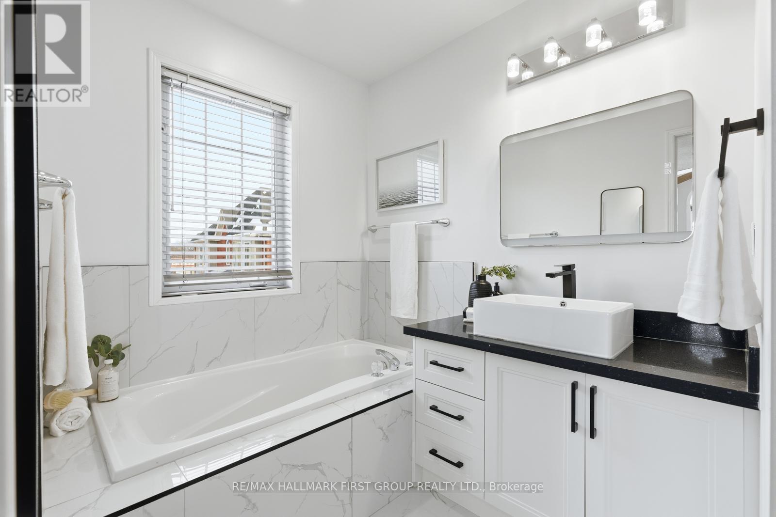 52 Playfair Road, Whitby, Ontario  L1N 9S6 - Photo 15 - E12791134