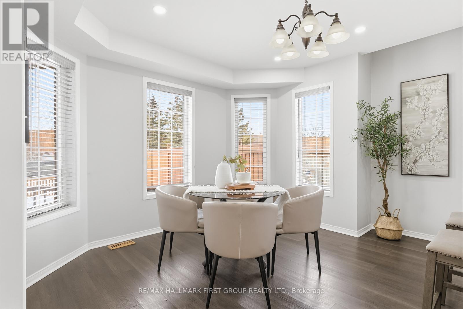 52 Playfair Road, Whitby, Ontario  L1N 9S6 - Photo 6 - E12791134