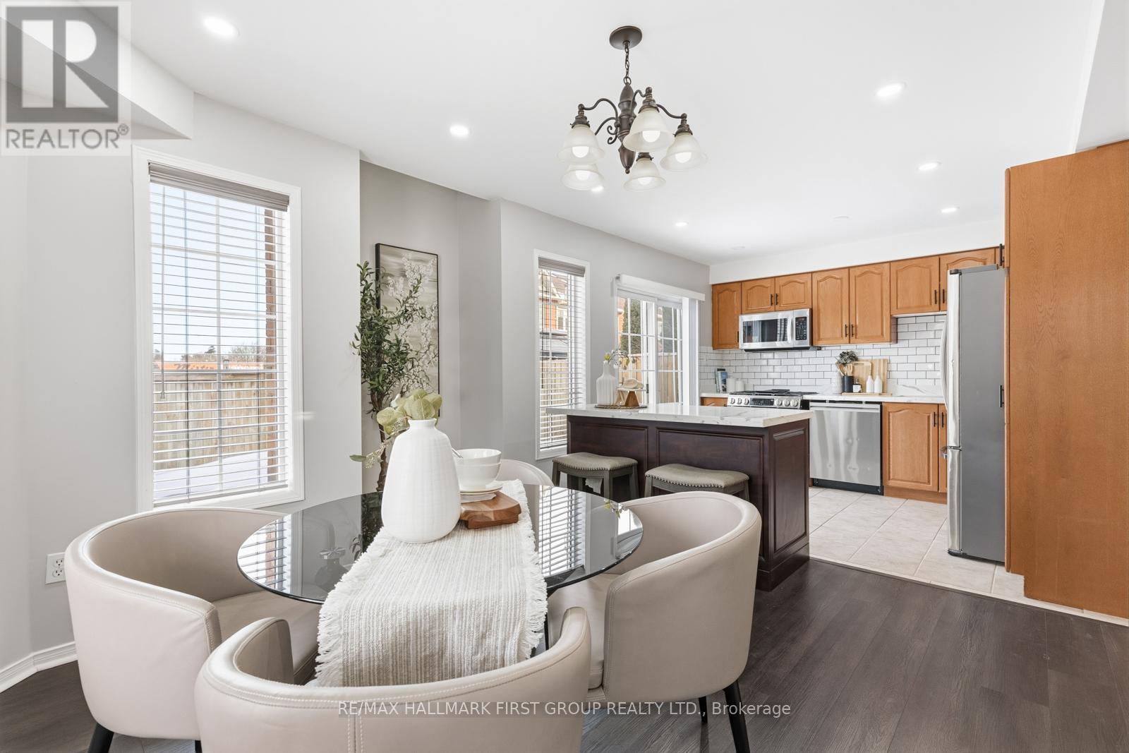 52 Playfair Road, Whitby, Ontario  L1N 9S6 - Photo 7 - E12791134