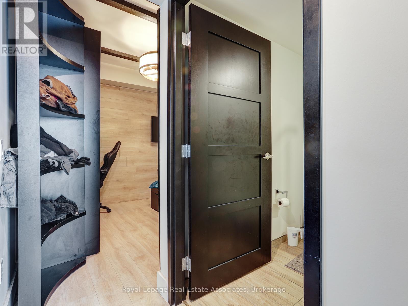 2002 - 145 Columbia Street W, Waterloo, Ontario N2L 0K7 - Photo 21 - X12791044