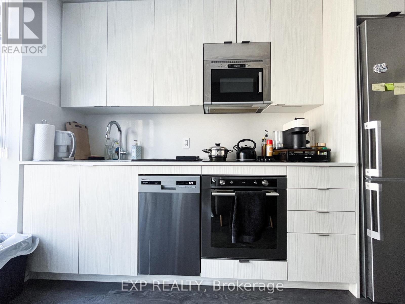 5 Mabelle Avenue, Toronto, Ontario  M9A 0C8 - Photo 10 - W12791148