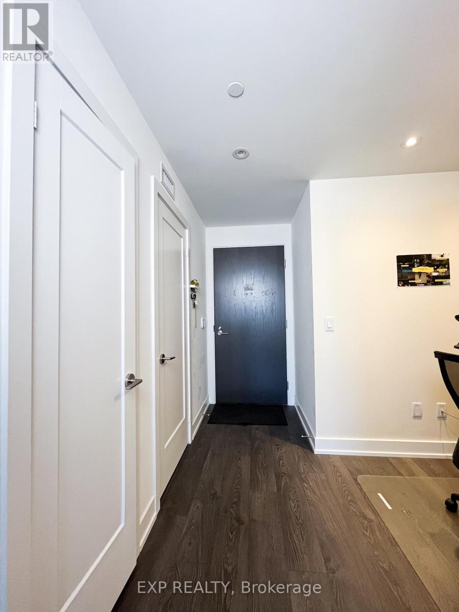 5 Mabelle Avenue, Toronto, Ontario  M9A 0C8 - Photo 2 - W12791148