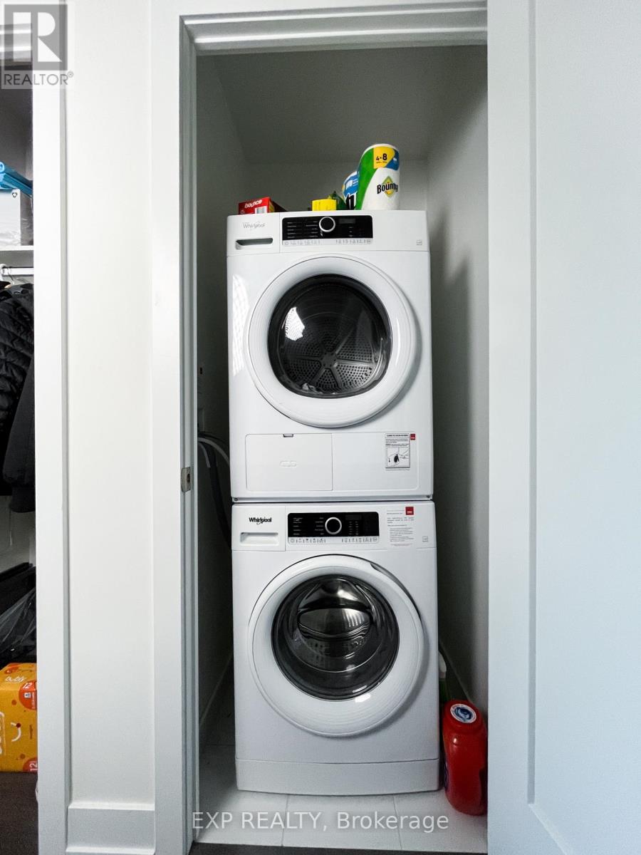 5 Mabelle Avenue, Toronto, Ontario  M9A 0C8 - Photo 3 - W12791148