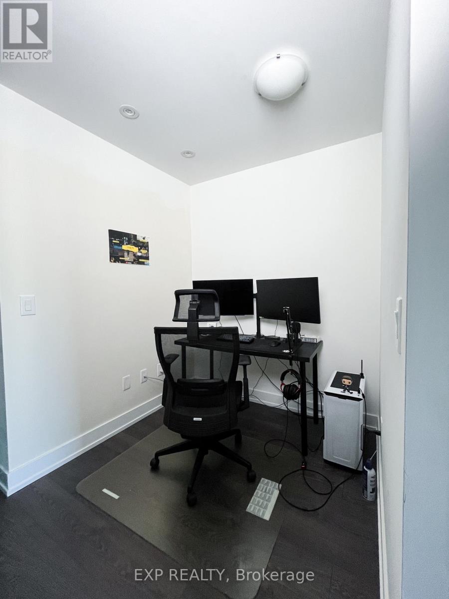 5 Mabelle Avenue, Toronto, Ontario  M9A 0C8 - Photo 7 - W12791148