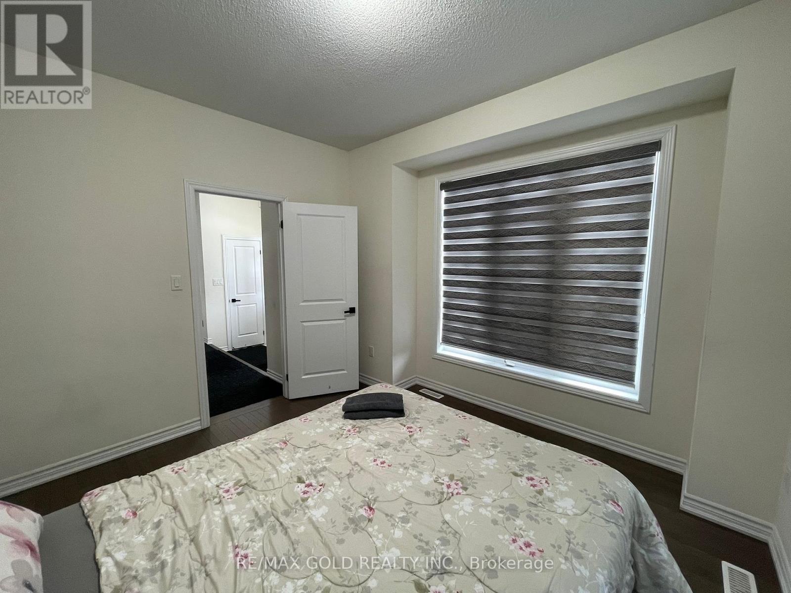 537 Veterans Drive, Brampton, Ontario  L7A 5A6 - Photo 15 - W12791166