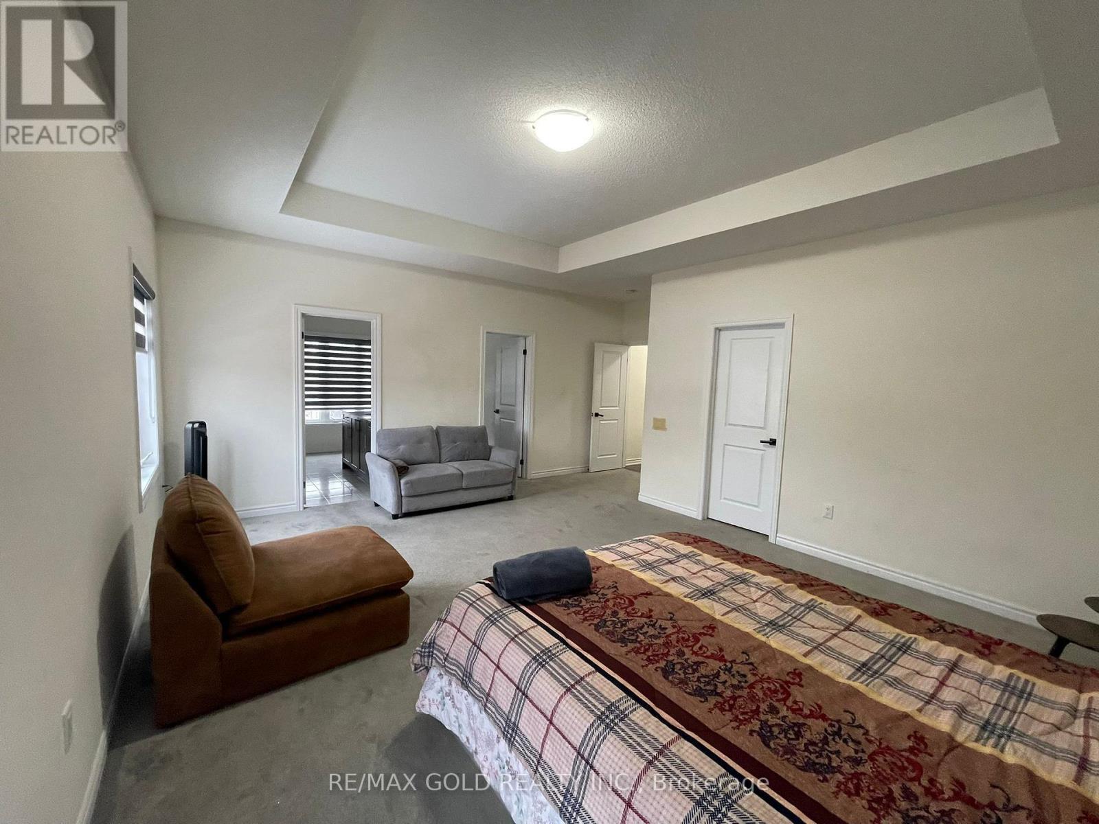 537 Veterans Drive, Brampton, Ontario  L7A 5A6 - Photo 21 - W12791166