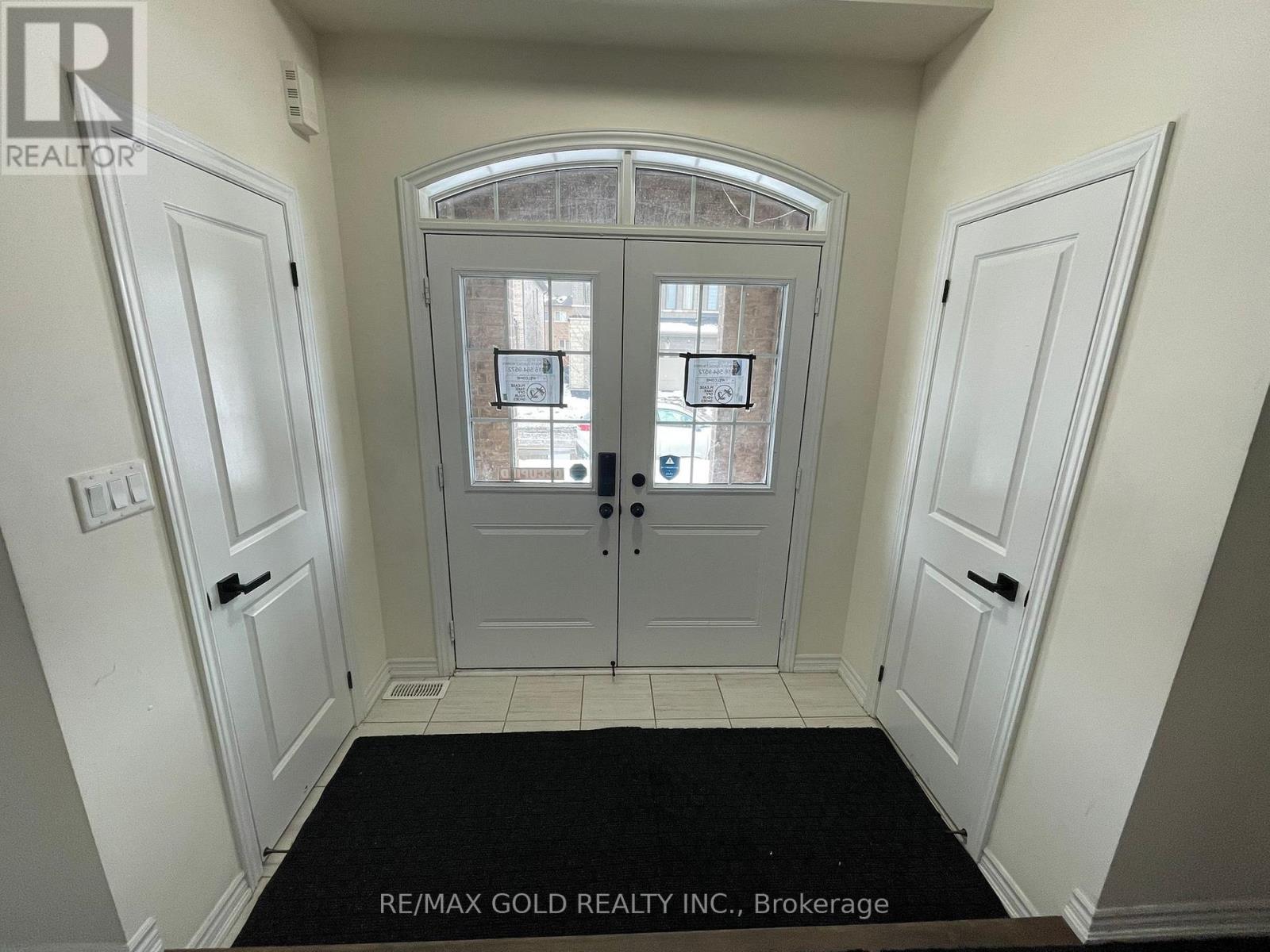 537 Veterans Drive, Brampton, Ontario  L7A 5A6 - Photo 22 - W12791166