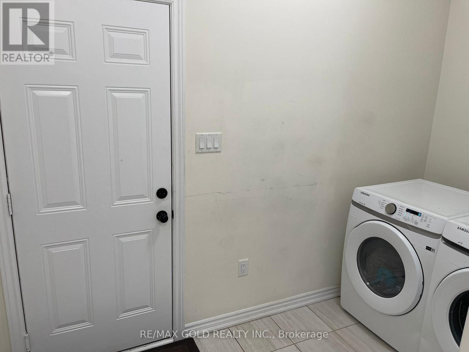 537 Veterans Drive, Brampton, Ontario  L7A 5A6 - Photo 29 - W12791166