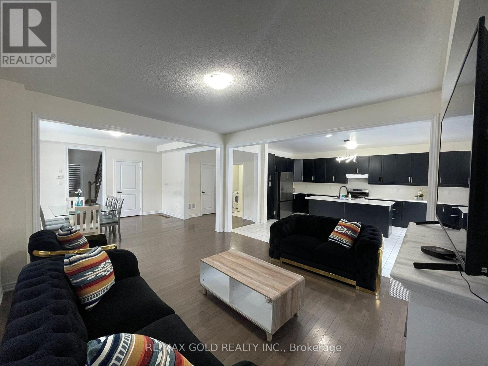 537 Veterans Drive, Brampton, Ontario  L7A 5A6 - Photo 33 - W12791166