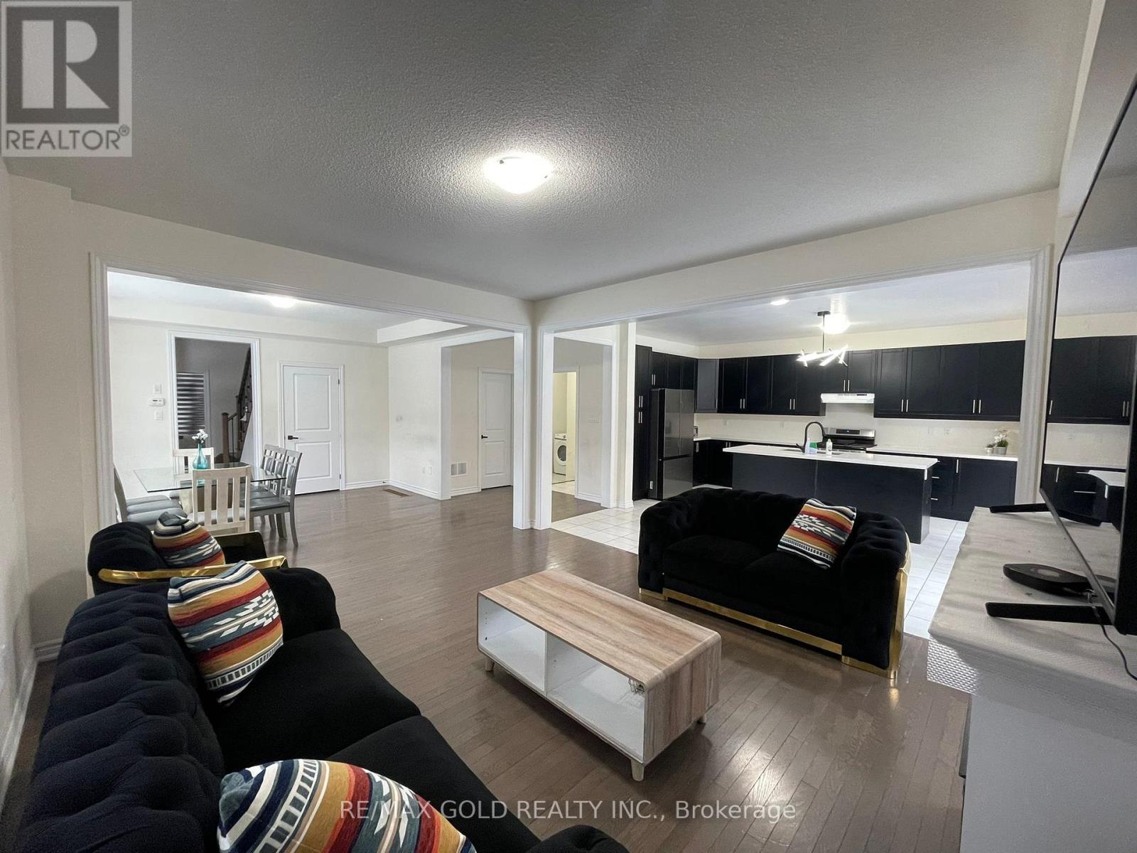 537 Veterans Drive, Brampton, Ontario  L7A 5A6 - Photo 40 - W12791166