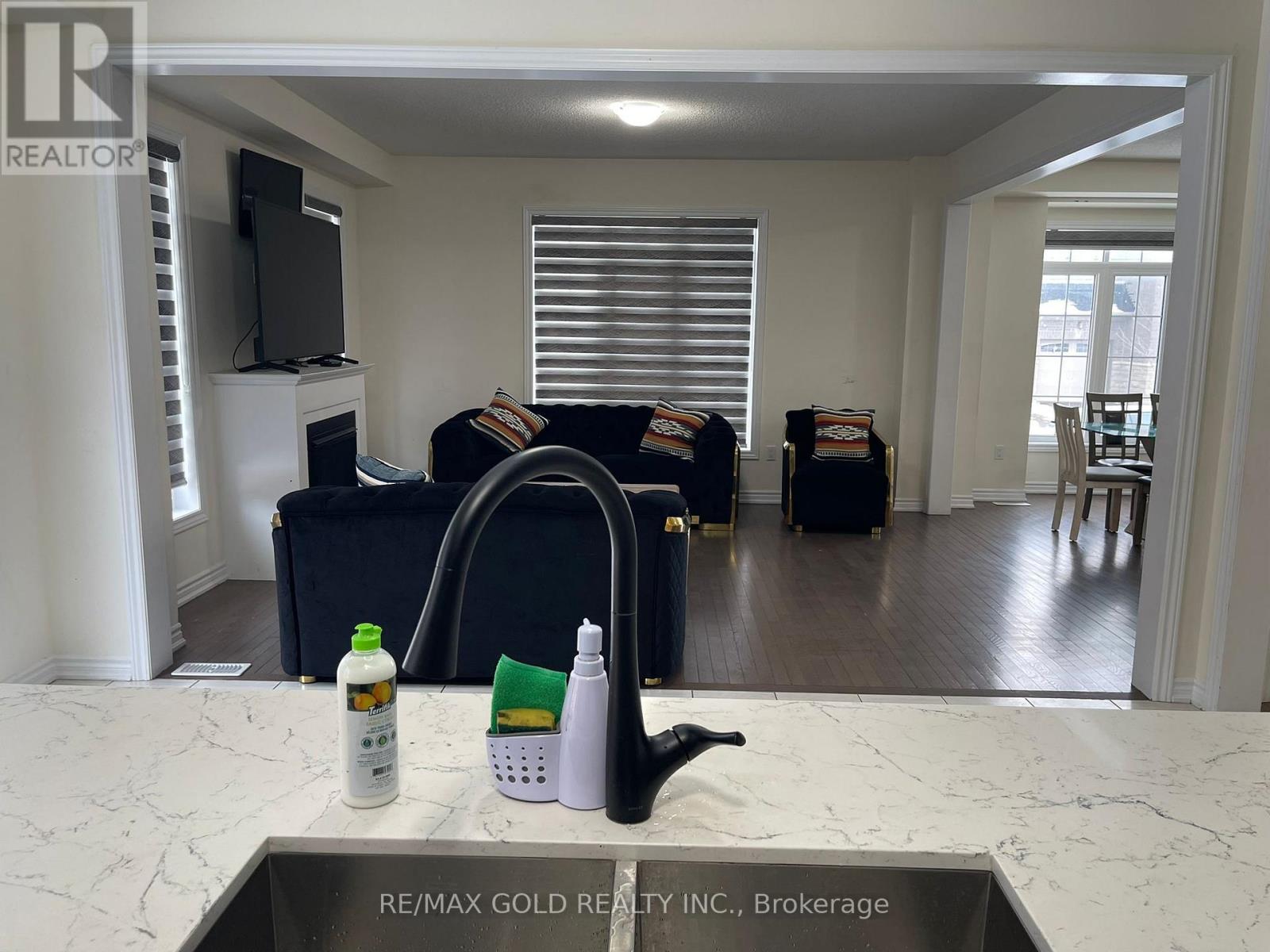 537 Veterans Drive, Brampton, Ontario  L7A 5A6 - Photo 46 - W12791166