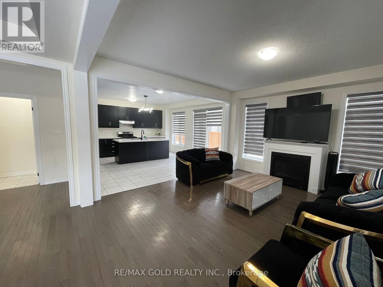 537 Veterans Drive, Brampton, Ontario  L7A 5A6 - Photo 8 - W12791166