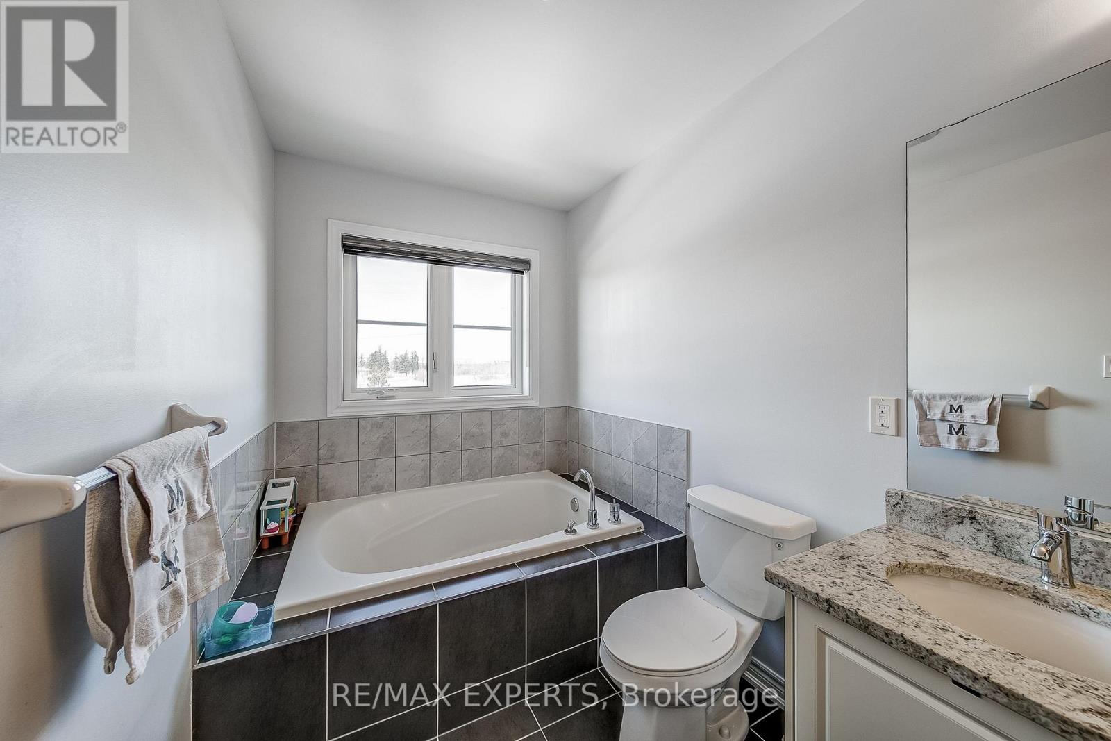 60 Humbershed Crescent, Caledon, Ontario  L7E 2X4 - Photo 28 - W12791174