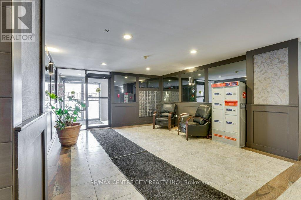 410 - 650 Cheapside Street, London East, Ontario  N5Y 5J8 - Photo 3 - X12791186