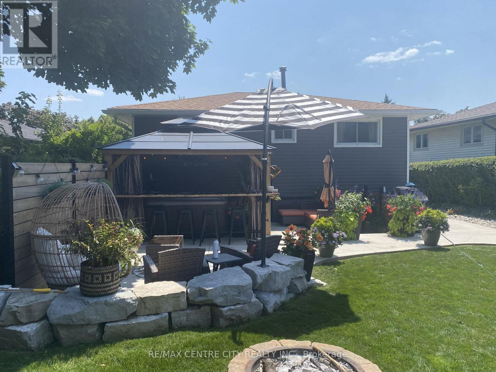 50 Patience Crescent, London South, Ontario  N6E 2K9 - Photo 2 - X12791194