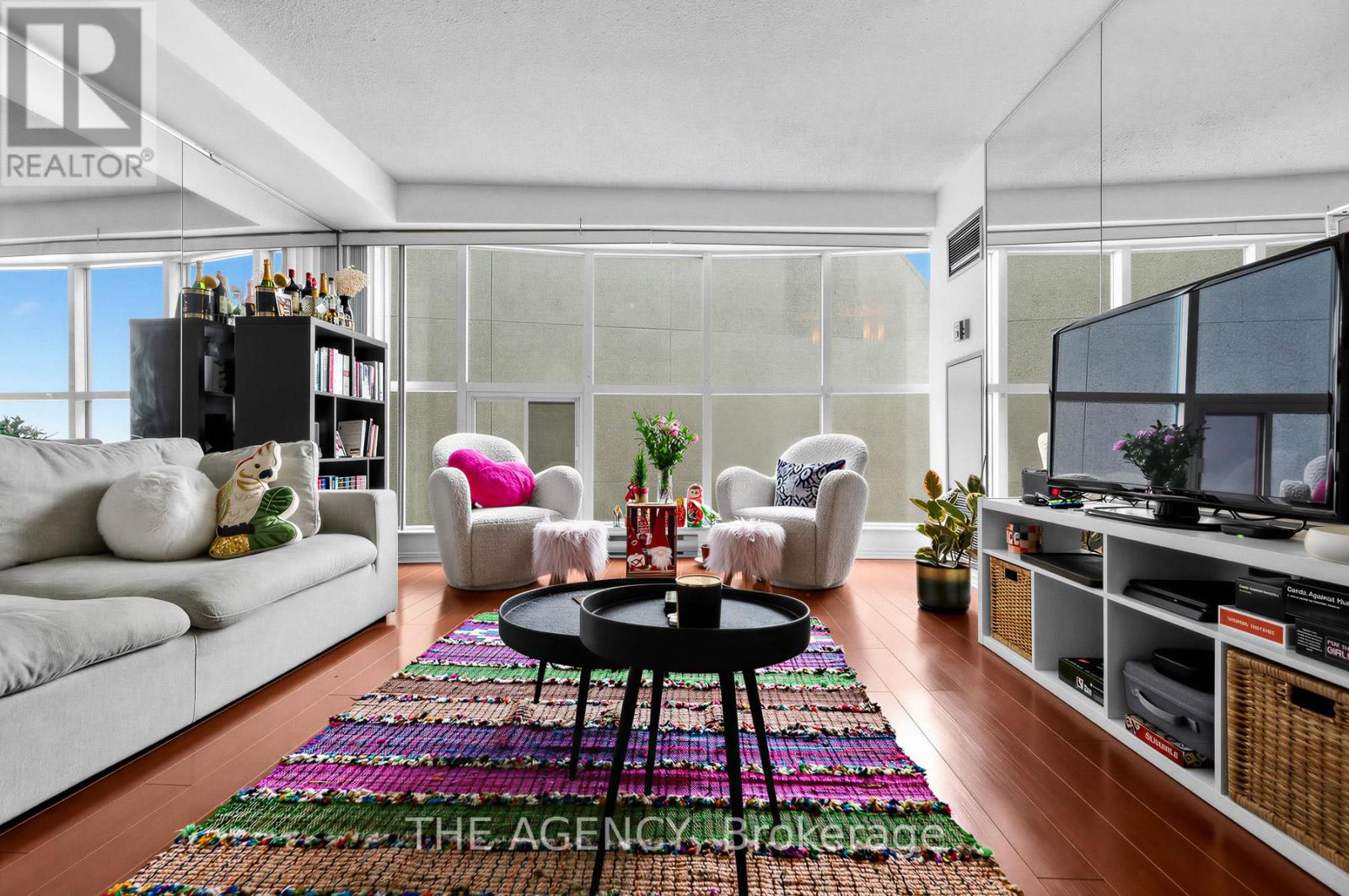 606 - 99 Harbour Square, Toronto, Ontario M5J 2H2 - Photo 17 - C12791184