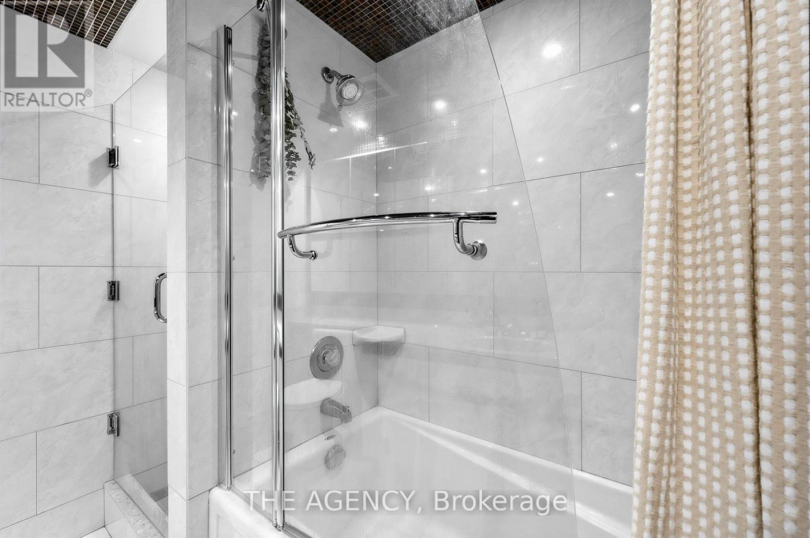 606 - 99 Harbour Square, Toronto, Ontario M5J 2H2 - Photo 26 - C12791184