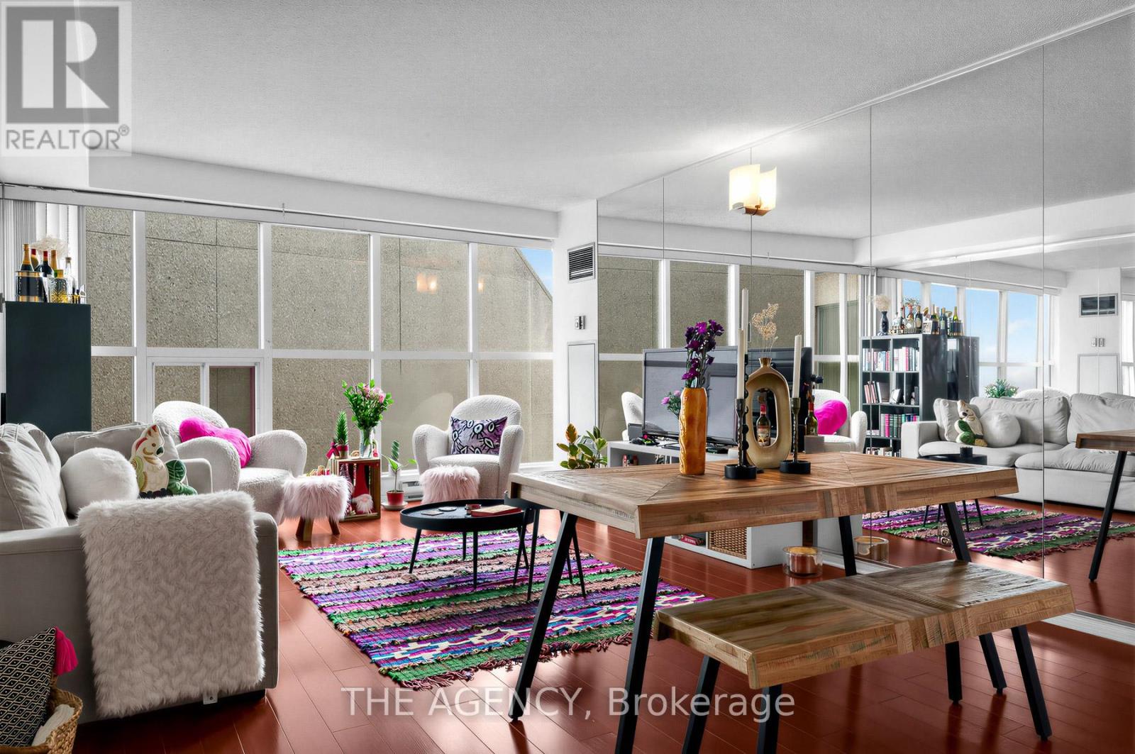 606 - 99 Harbour Square, Toronto, Ontario M5J 2H2 - Photo 8 - C12791184