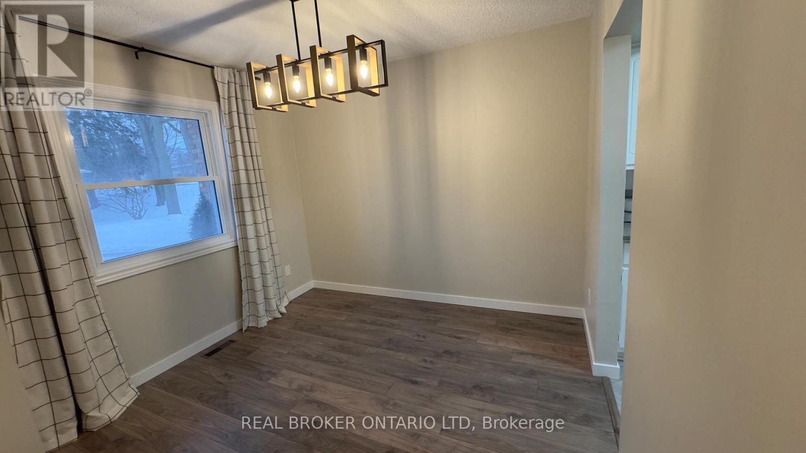 457 Wilkins Street, London South, Ontario  N6C 5B5 - Photo 11 - X12791220