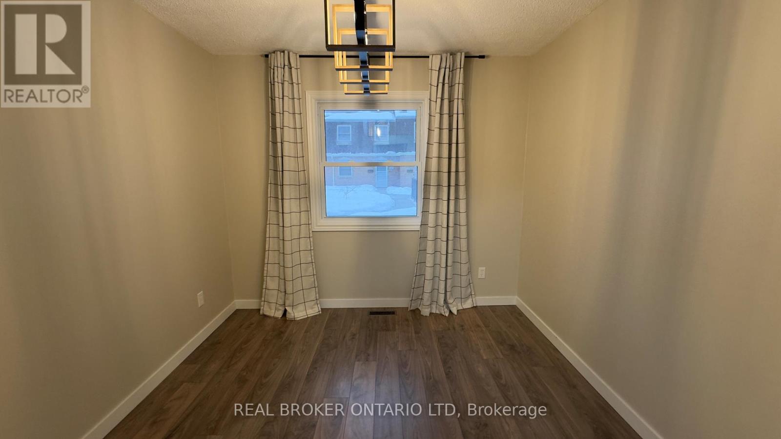 457 Wilkins Street, London South, Ontario  N6C 5B5 - Photo 12 - X12791220