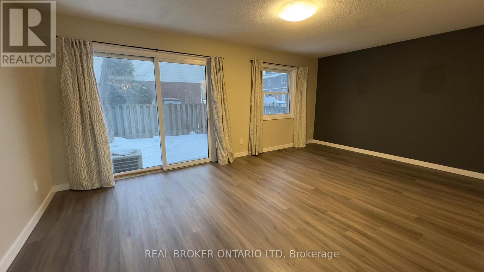 457 Wilkins Street, London South, Ontario  N6C 5B5 - Photo 14 - X12791220