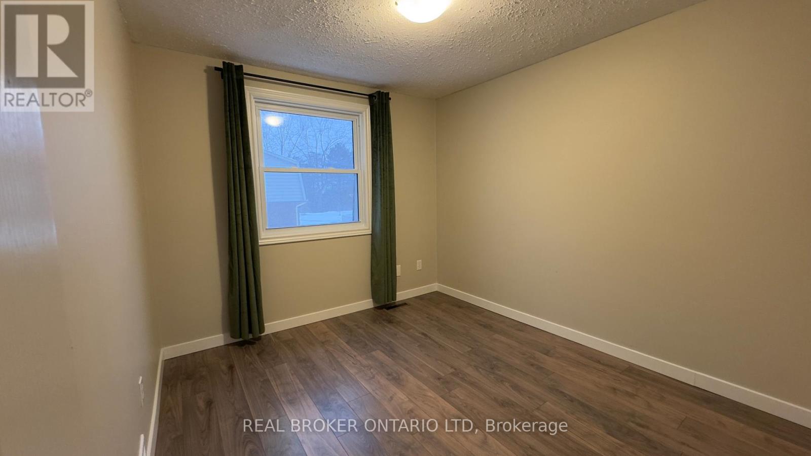 457 Wilkins Street, London South, Ontario  N6C 5B5 - Photo 6 - X12791220