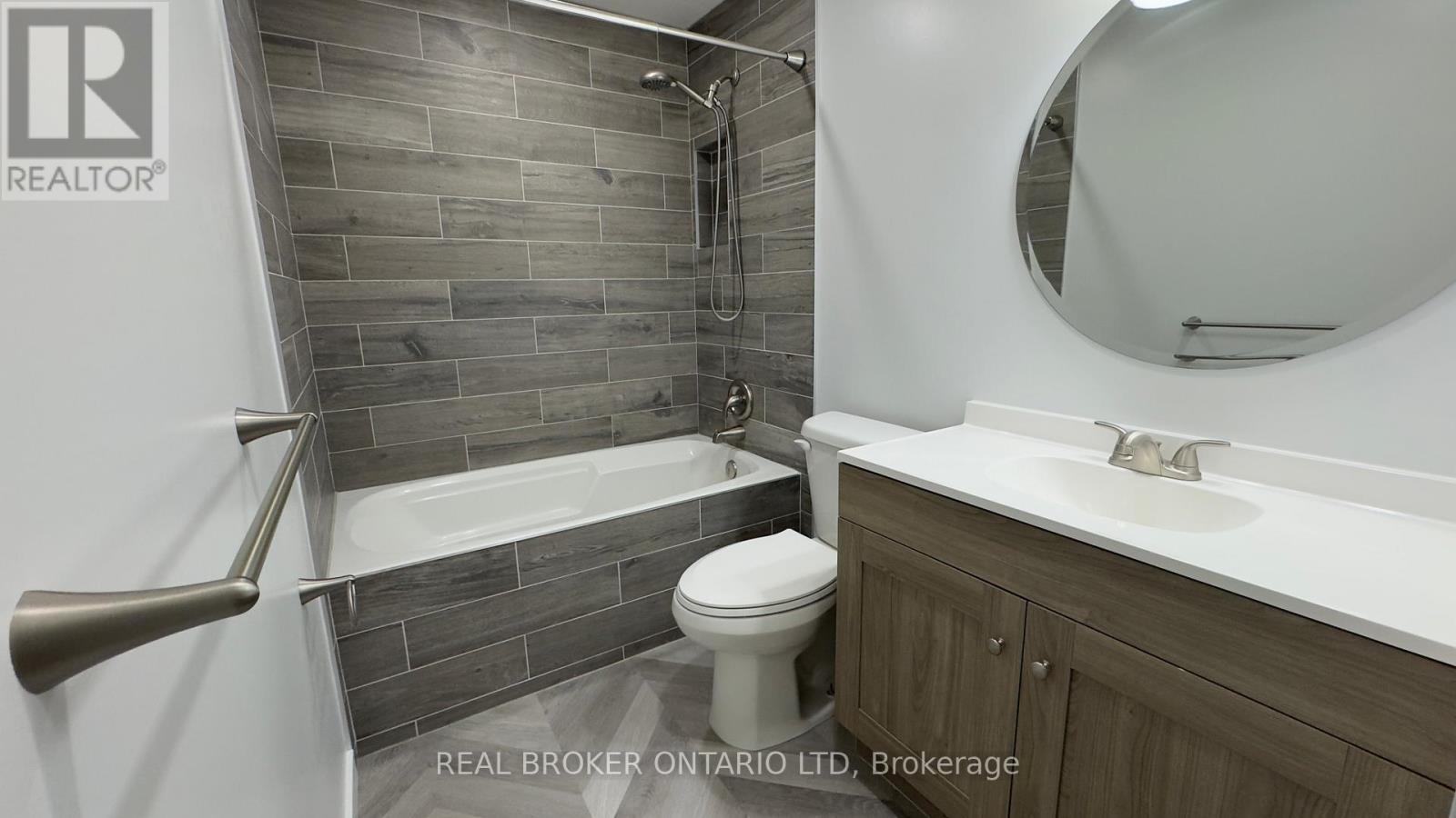 457 Wilkins Street, London South, Ontario  N6C 5B5 - Photo 8 - X12791220