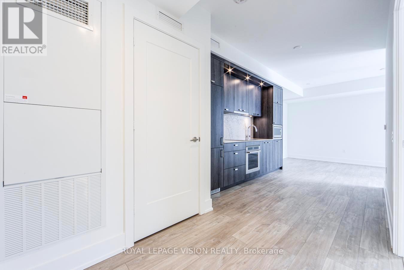 301 - 858 Dupont Street, Toronto, Ontario  M6G 0C1 - Photo 9 - W12778026