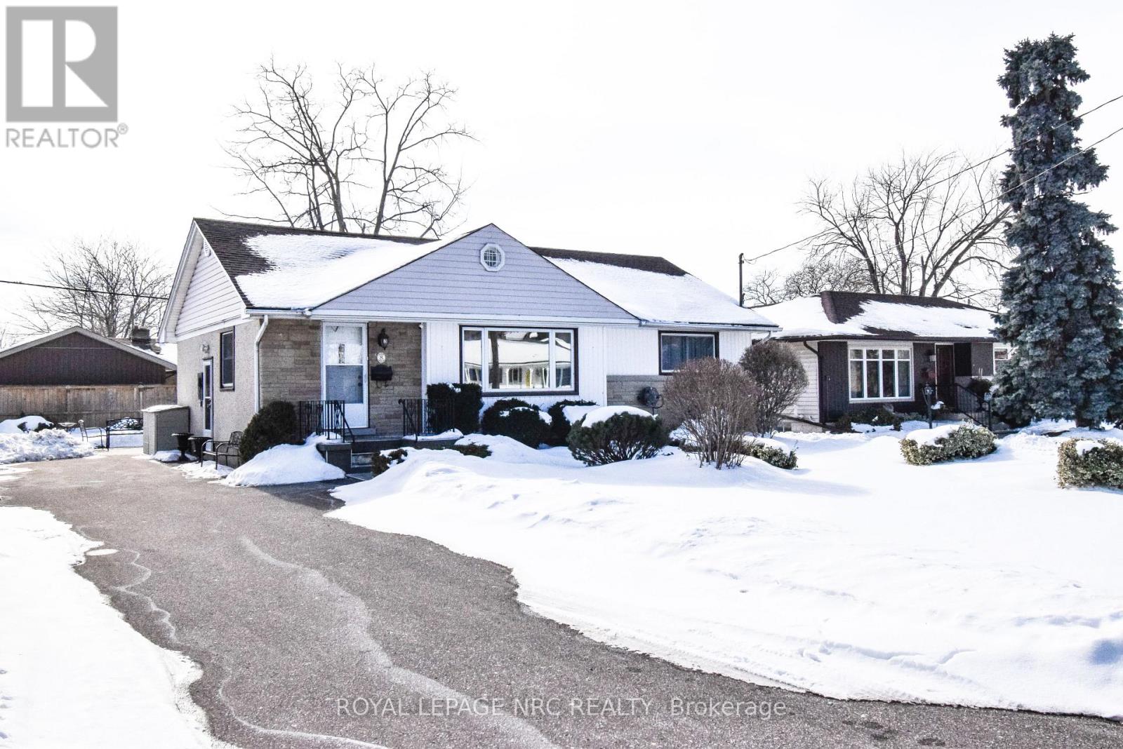 8 ROSELAND AVENUE, St. Catharines, Ontario