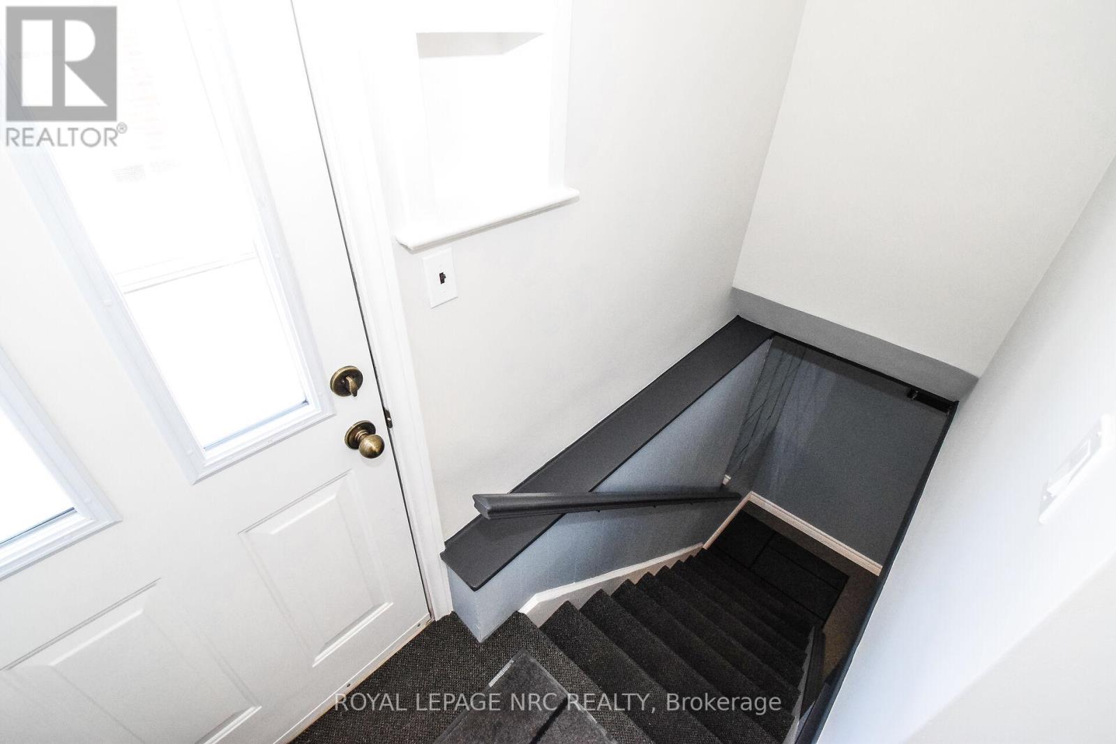 8 Roseland Avenue, St. Catharines, Ontario  L2M 5Z2 - Photo 19 - X12791214