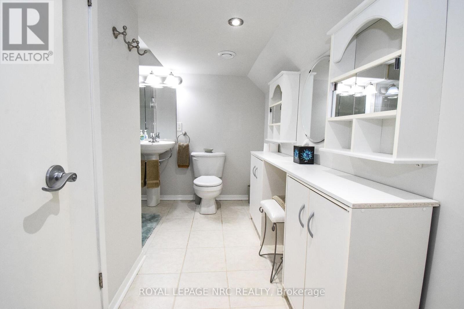 8 Roseland Avenue, St. Catharines, Ontario  L2M 5Z2 - Photo 31 - X12791214