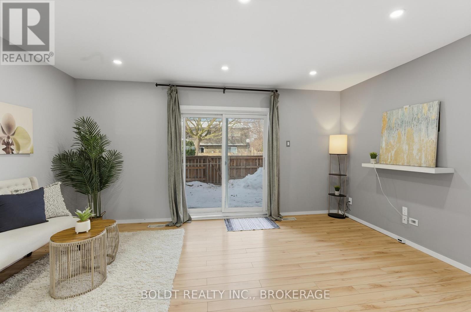 2 - 151 Linwell Road, St. Catharines, Ontario  L2N 6P3 - Photo 14 - X12791246