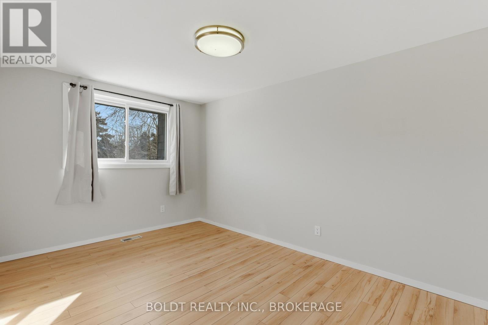 2 - 151 Linwell Road, St. Catharines, Ontario  L2N 6P3 - Photo 18 - X12791246