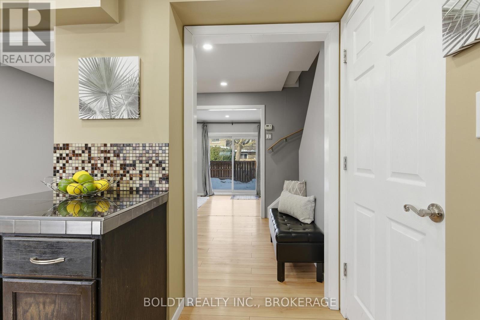 2 - 151 Linwell Road, St. Catharines, Ontario  L2N 6P3 - Photo 5 - X12791246