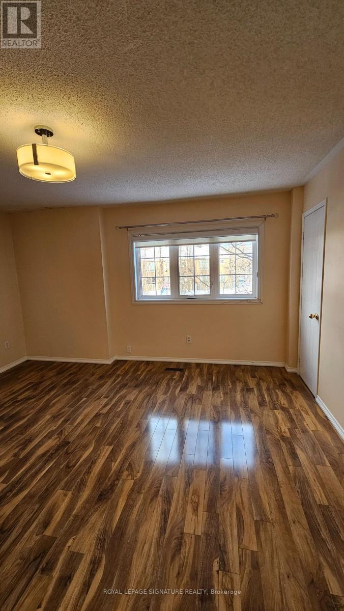 92 - 5223 Fairford Crescent, Mississauga (East Credit), Ontario  L5V 2M6 - Photo 5 - W12790042