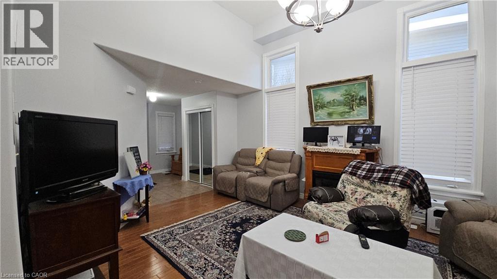 10 Doll Court Unit# Room 3, Kitchener, Ontario  N2E 4H1 - Photo 12 - 40805429