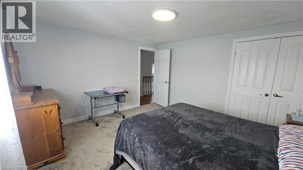 10 Doll Court Unit# Room 2, Kitchener, Ontario  N2E 4H1 - Photo 2 - 40805430
