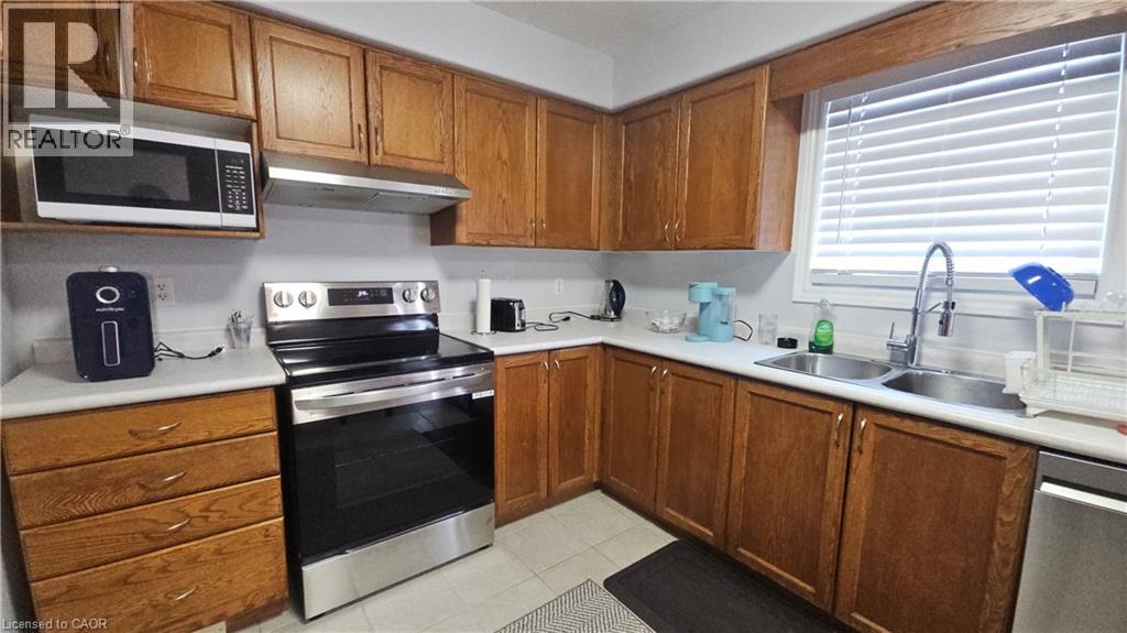 10 Doll Court Unit# Room 2, Kitchener, Ontario  N2E 4H1 - Photo 7 - 40805430