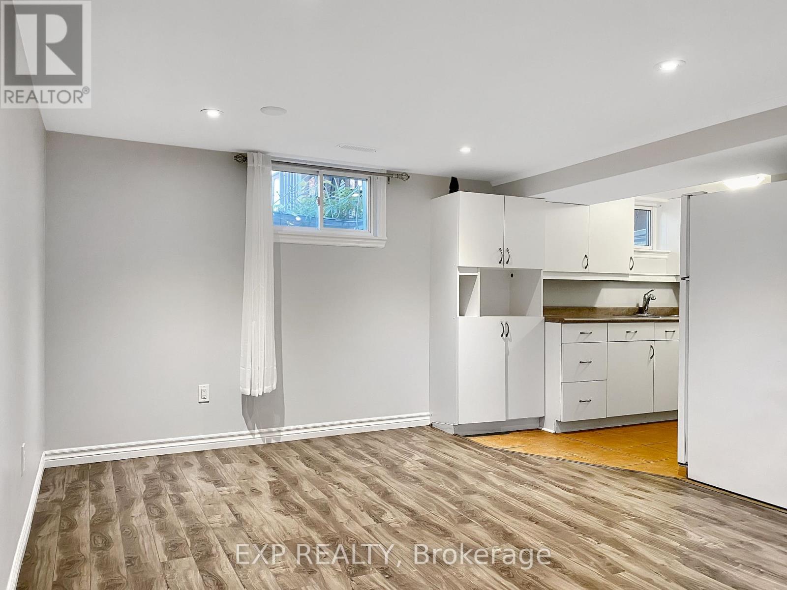 Lower - 66 Walter Avenue, Newmarket, Ontario  L3Y 2T3 - Photo 4 - N12791226