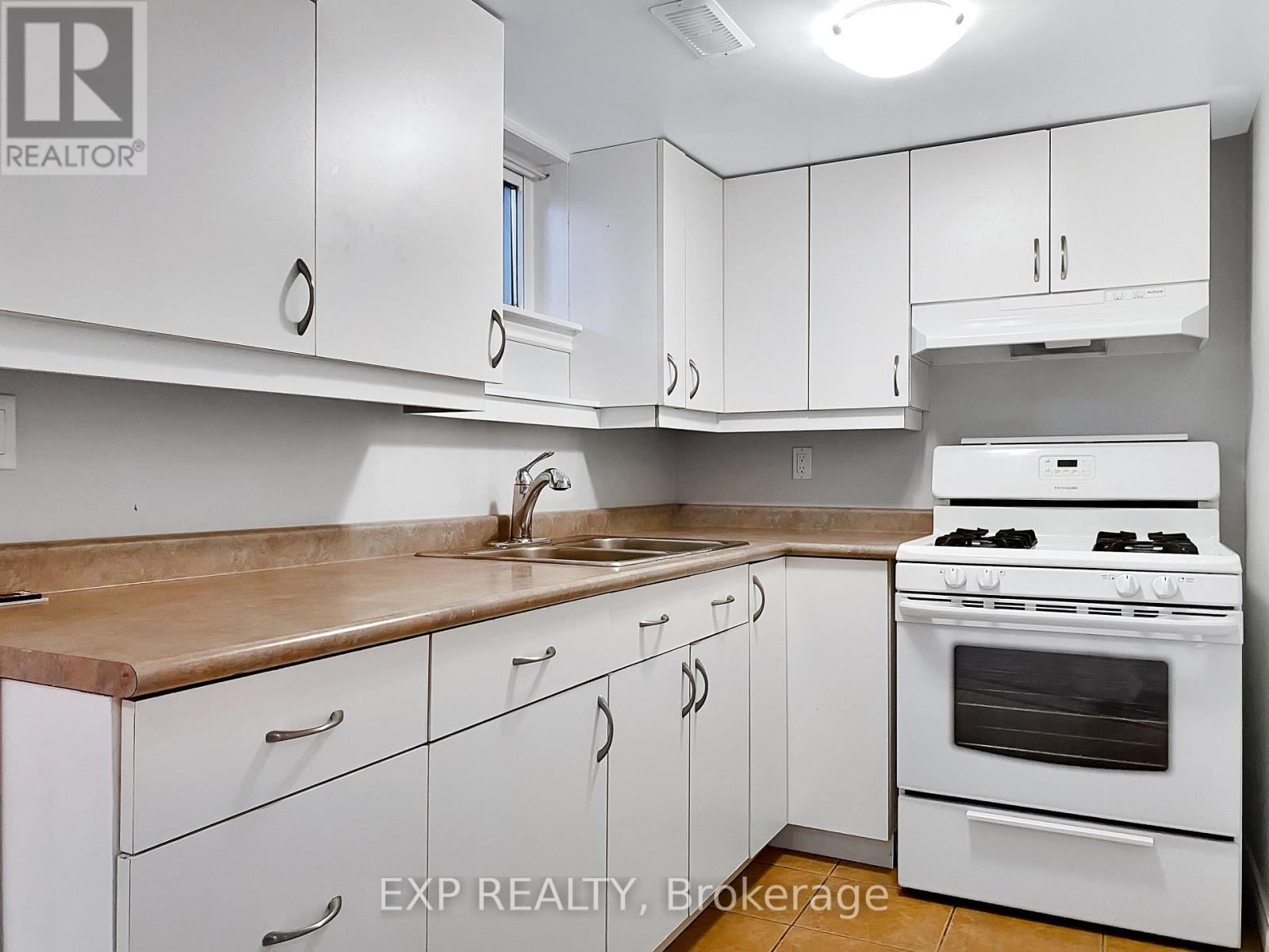 Lower - 66 Walter Avenue, Newmarket, Ontario  L3Y 2T3 - Photo 6 - N12791226