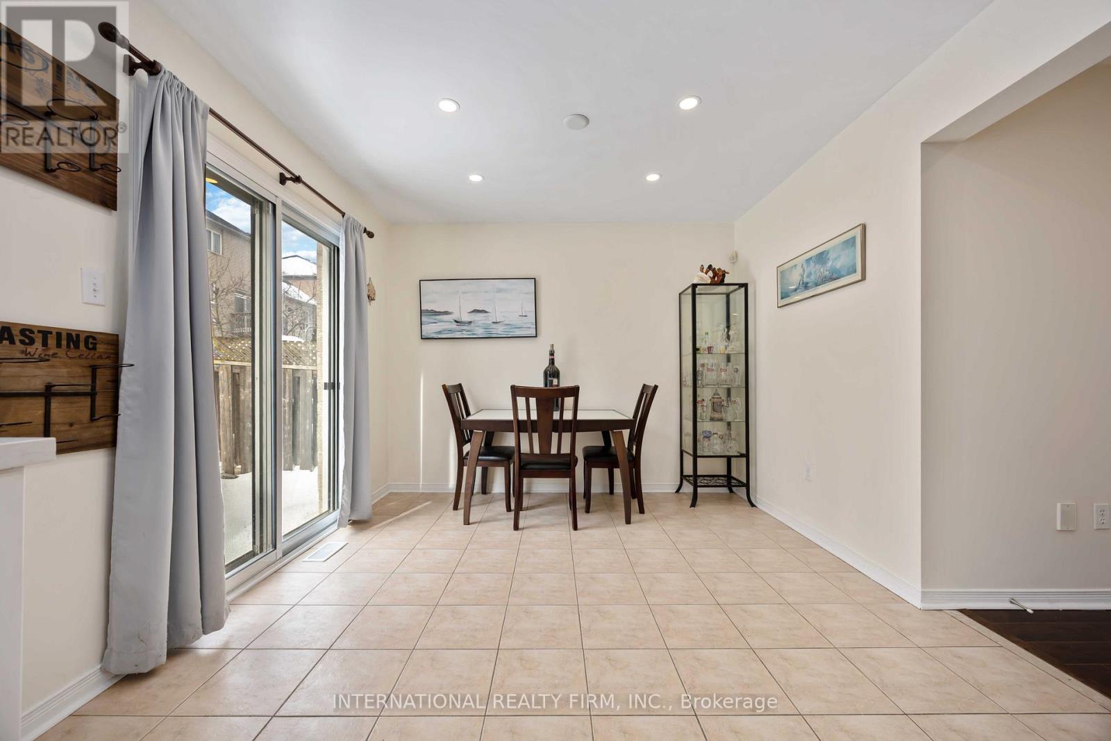 340 Flagstone Way, Newmarket, Ontario  L3X 2R8 - Photo 12 - N12791230