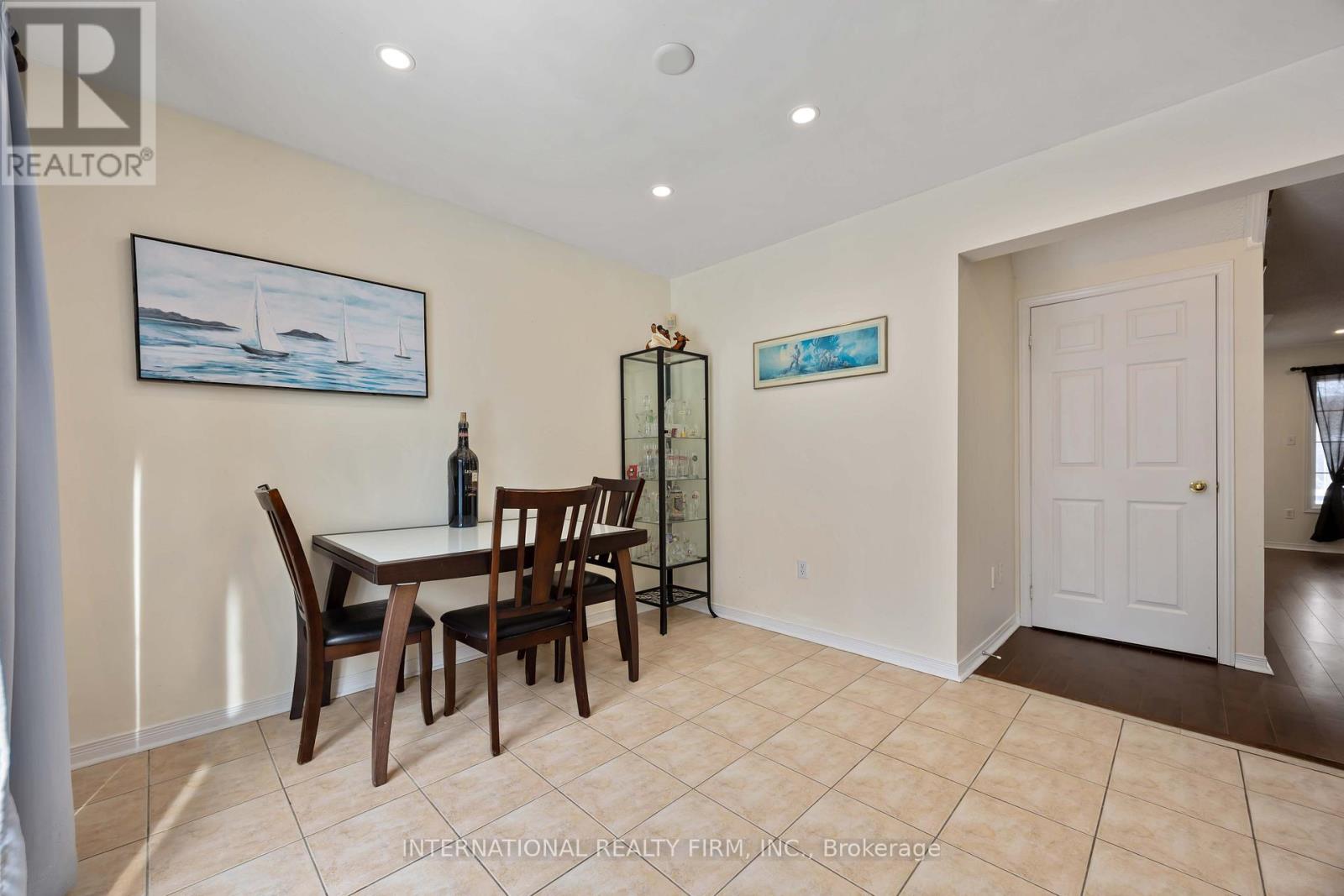 340 Flagstone Way, Newmarket, Ontario  L3X 2R8 - Photo 13 - N12791230