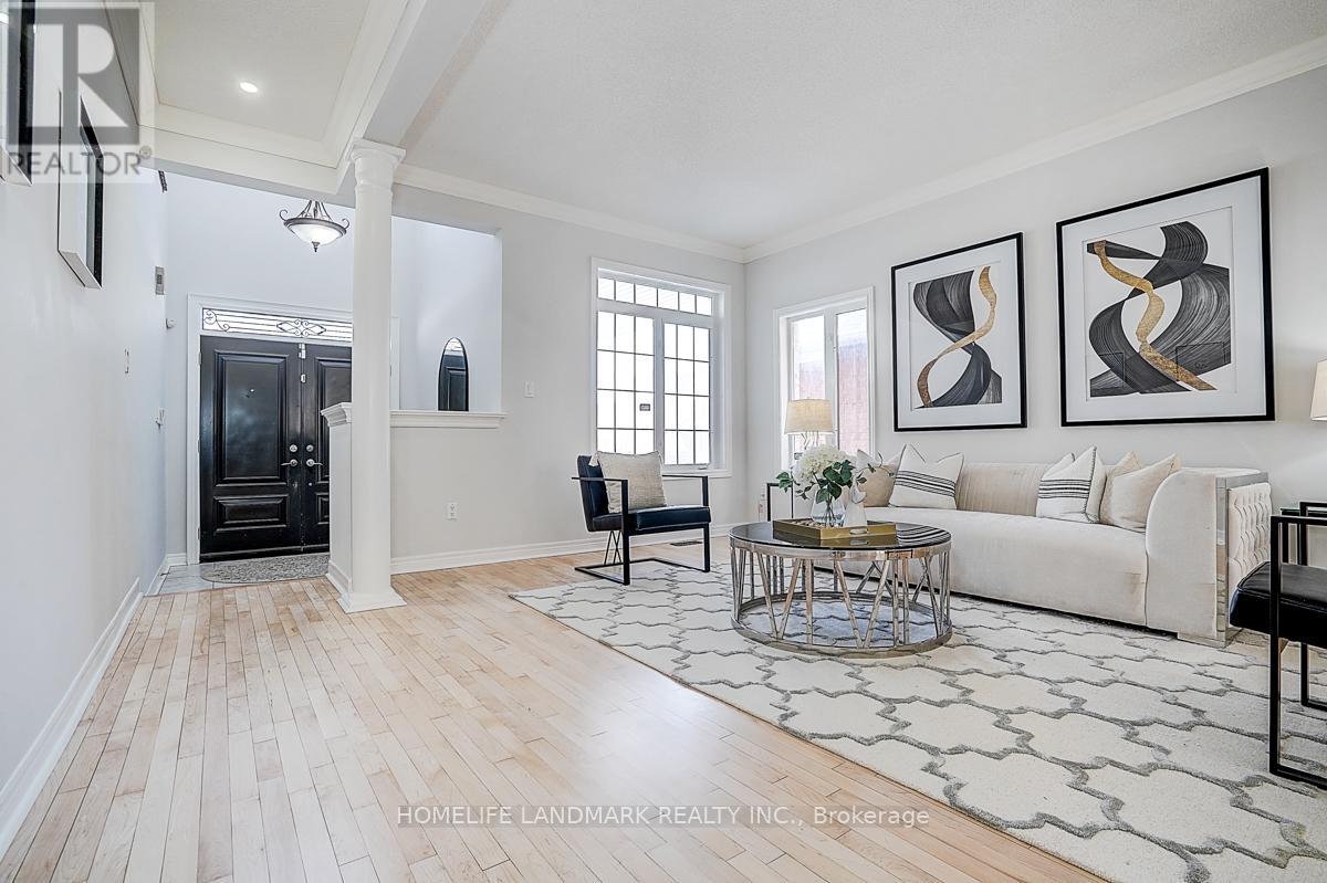 87 Castlemore Avenue, Markham, Ontario  L6C 2P7 - Photo 10 - N12791260