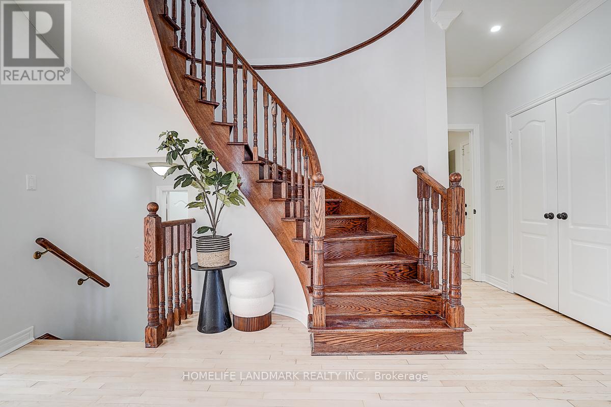 87 Castlemore Avenue, Markham, Ontario  L6C 2P7 - Photo 19 - N12791260